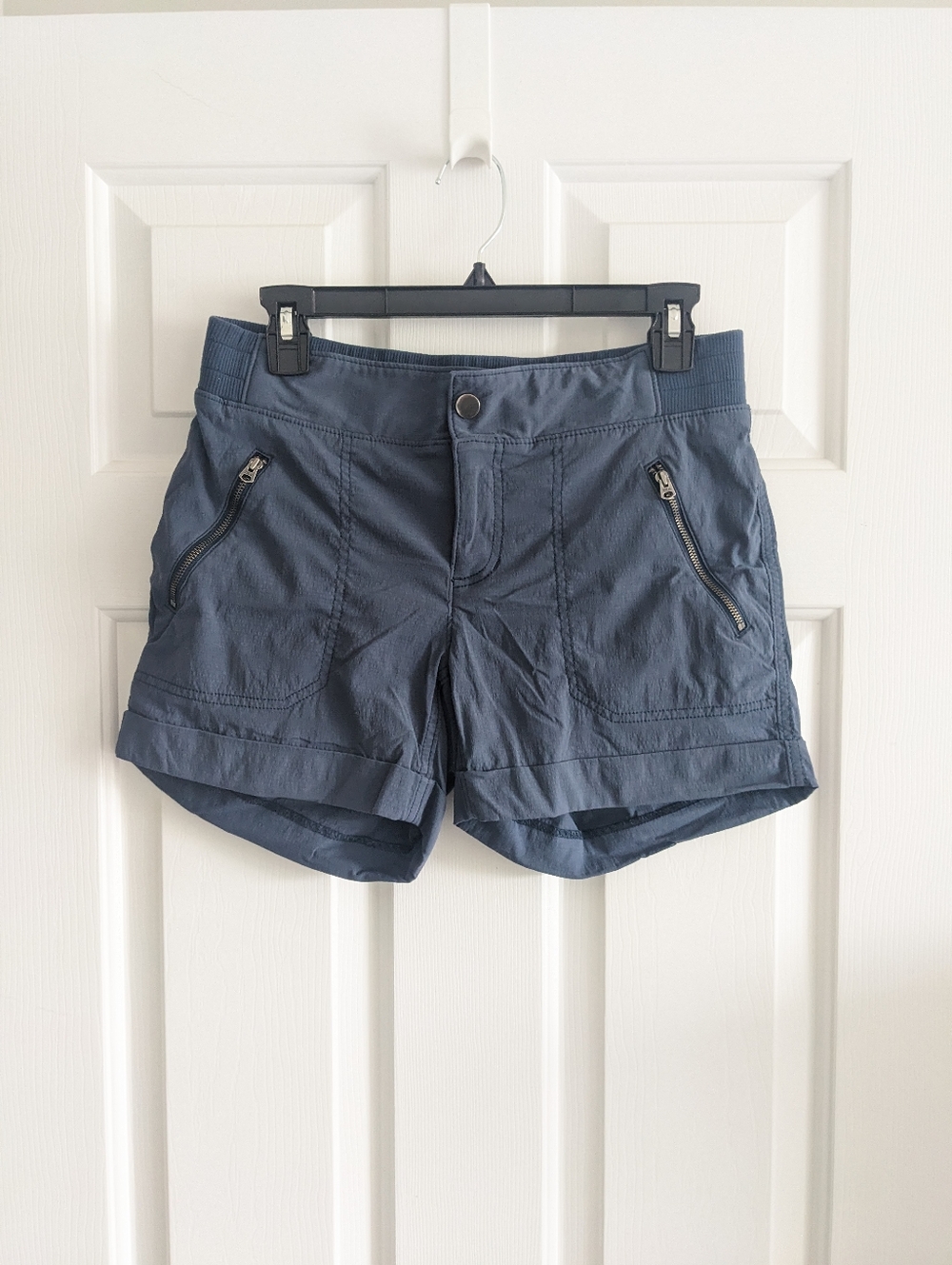 Athleta Trekkie Short Sz 8 Blue